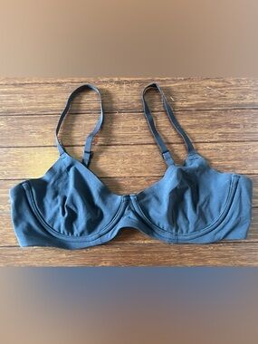 SKIMS Fits Everybody Unlined Demi Bra 36B Black t shirt bra smooth soft